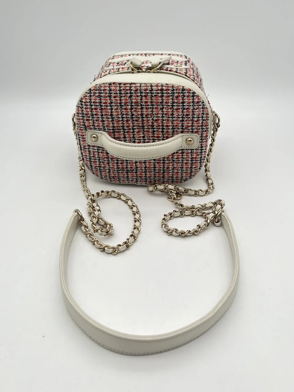 CHANEL TWO-WAY CHAIN SHOULDER BAG photo 5