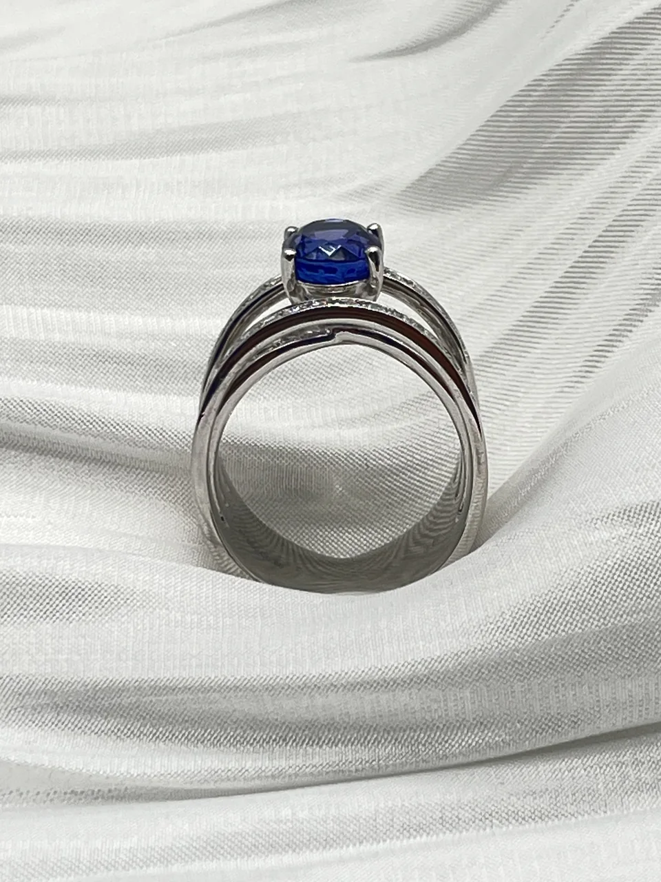 PT950 TANZANITE RING 2.6CTS 19G view 3