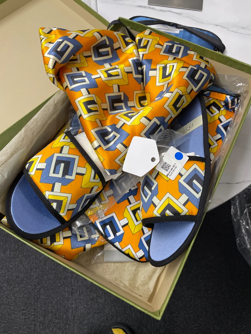 GUCCI GEOMETRIC G TRAVEL SET