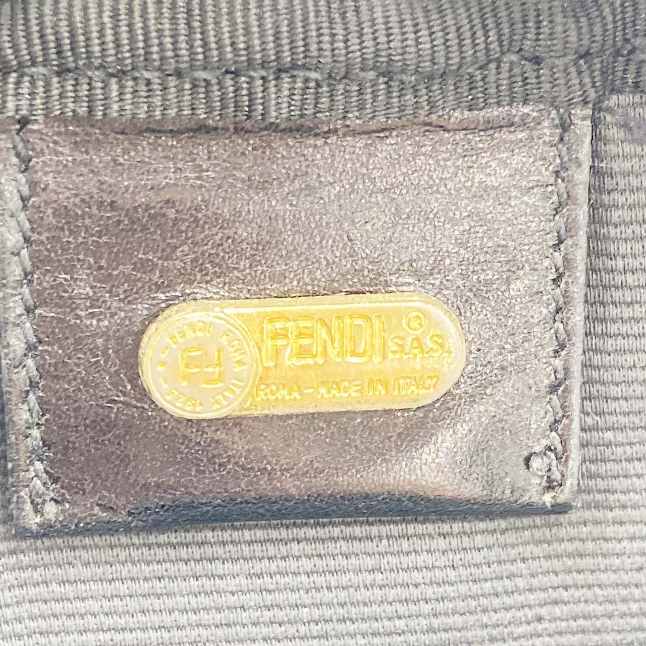 FENDI NYLON SHOULDER BAG (BLACK) view 10