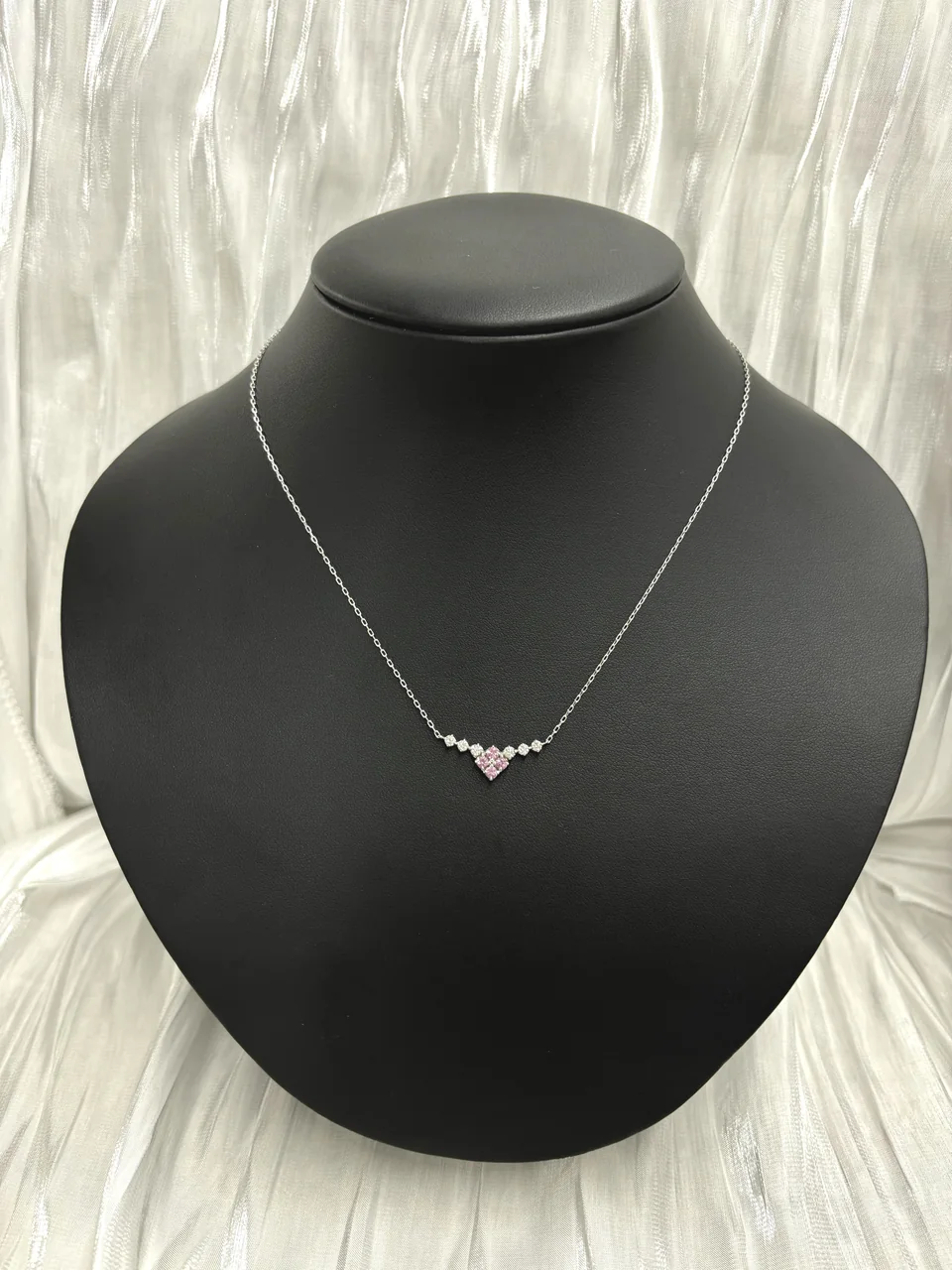 PT850/900 PADPARADSCHA NECKLACE S0.31CT FD0.26CT 2.9G hover