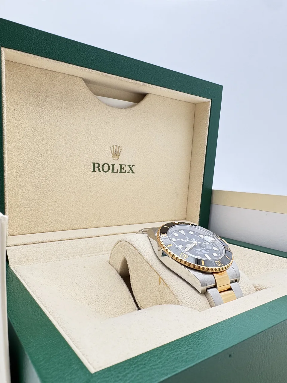 Rolex Submariner Date 126613LN 585U65Y4 Automatic SS/YG Black view 4