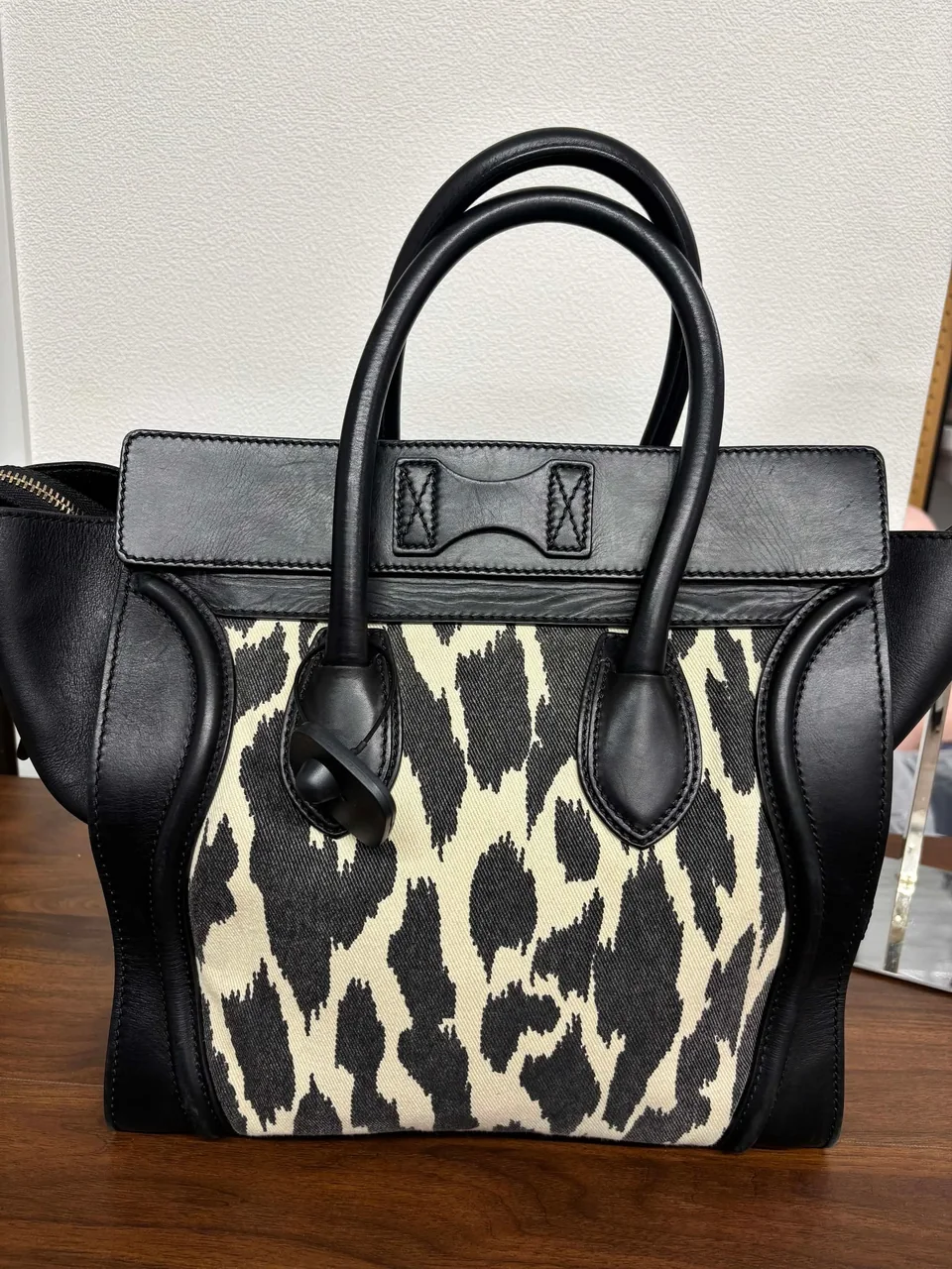 CELINE LUGGAGE MINI (BLACK) hover