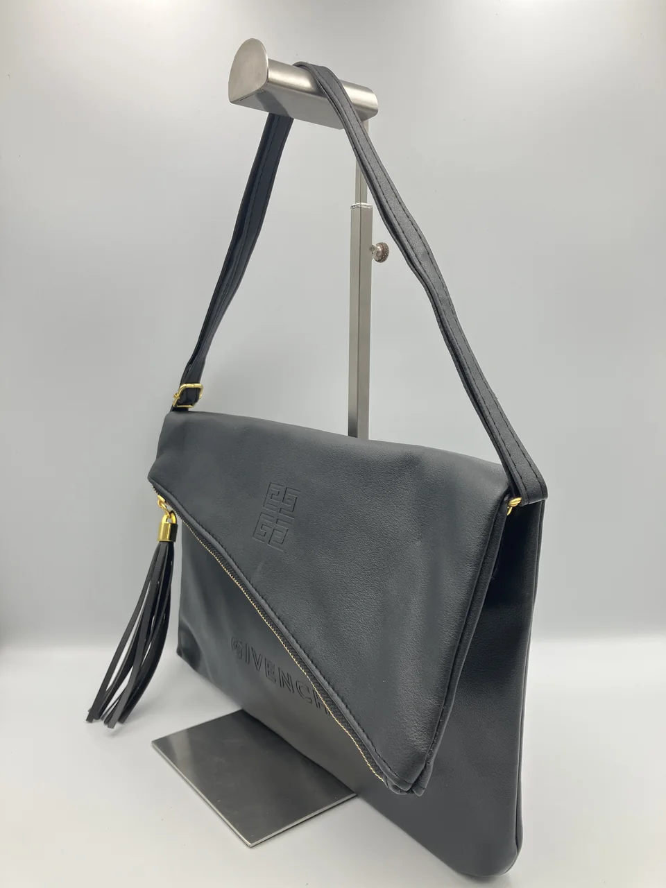 GIVENCHY SHOULDER BAG (BLACK) view 6