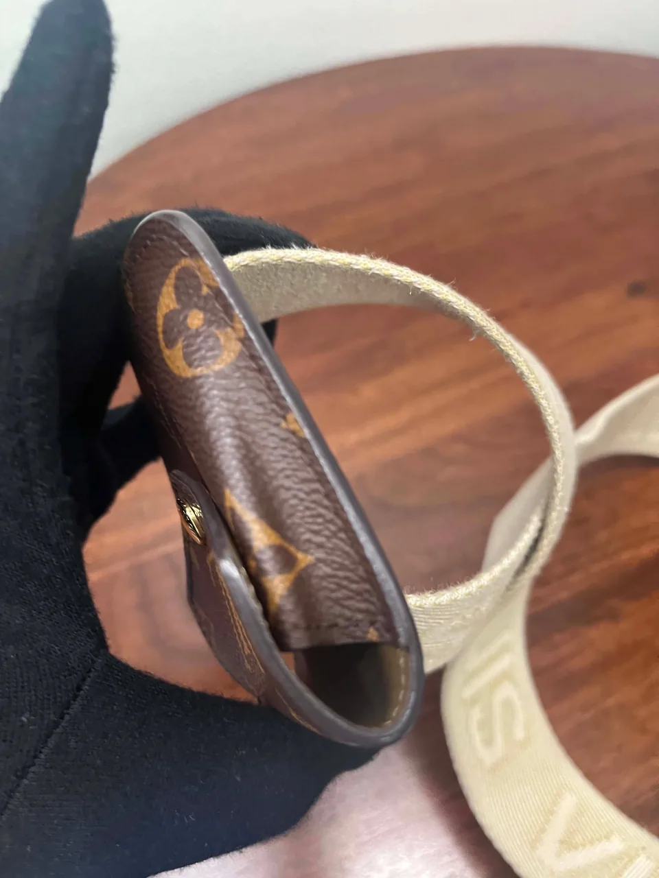 LV MONOGRAM UTILITY CROSSBODY view 4