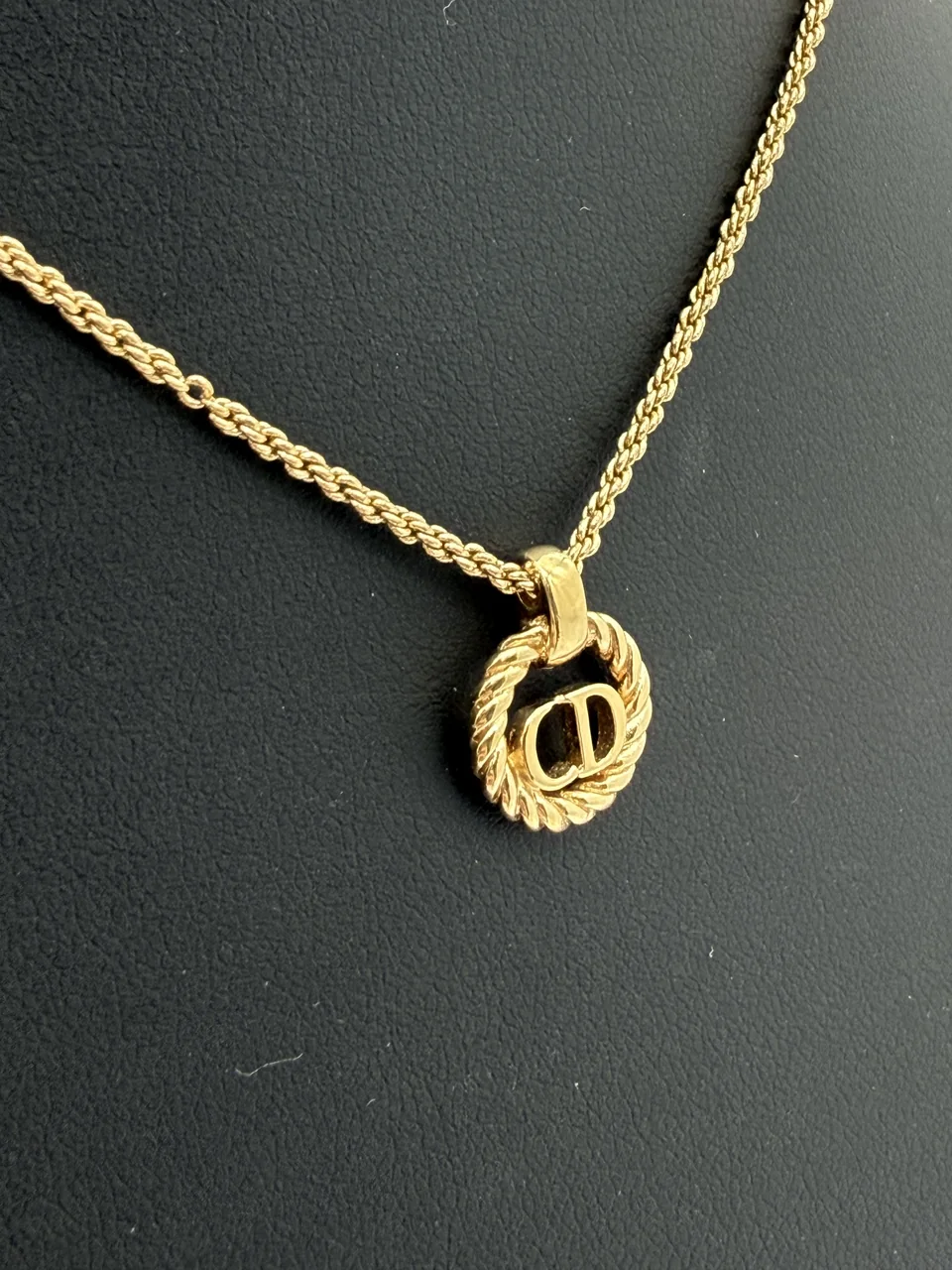 DIOR NECKLACE view 4