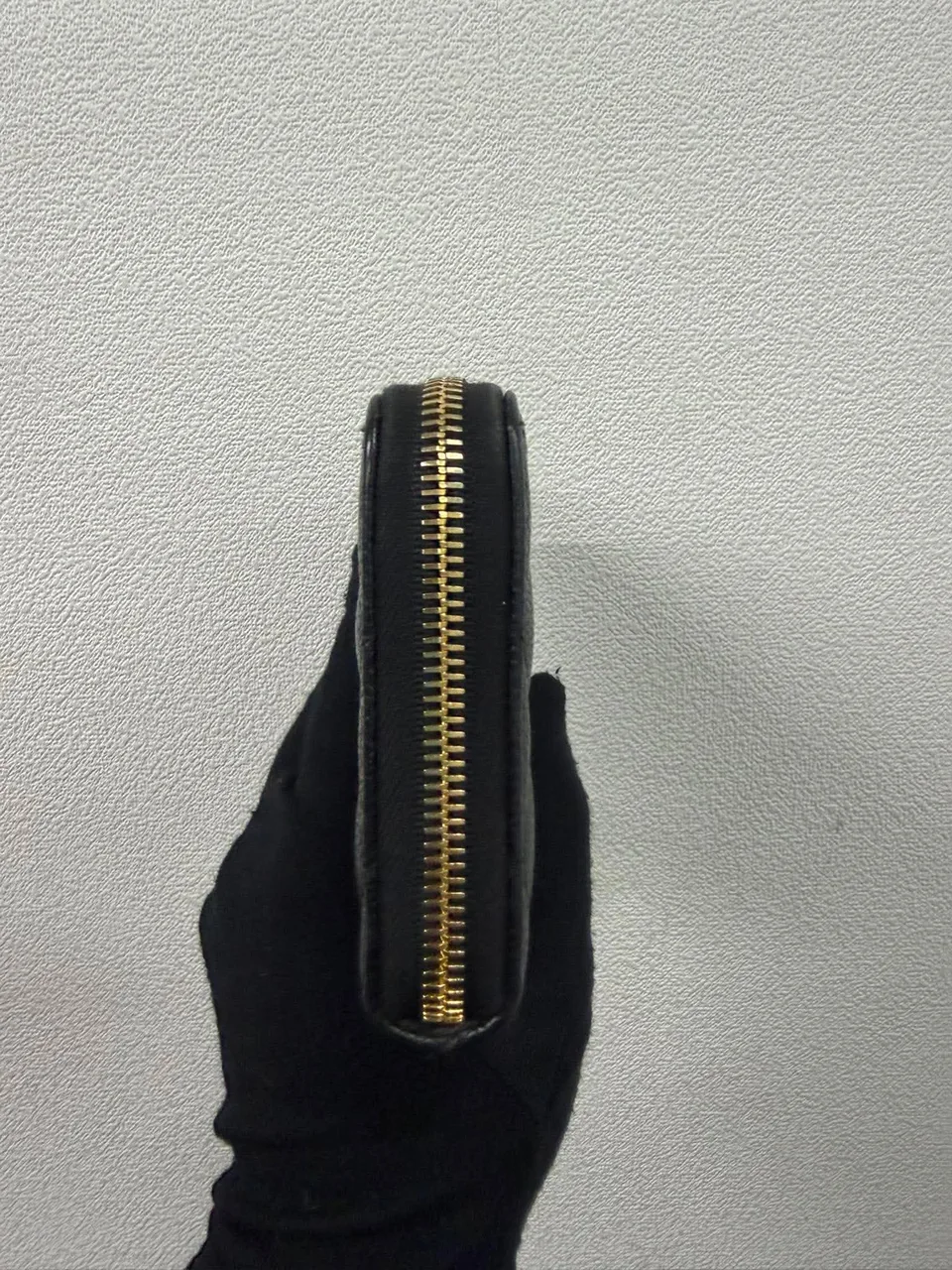 CHANEL CAVIAR ROUND FASTENER LONG WALLET view 8