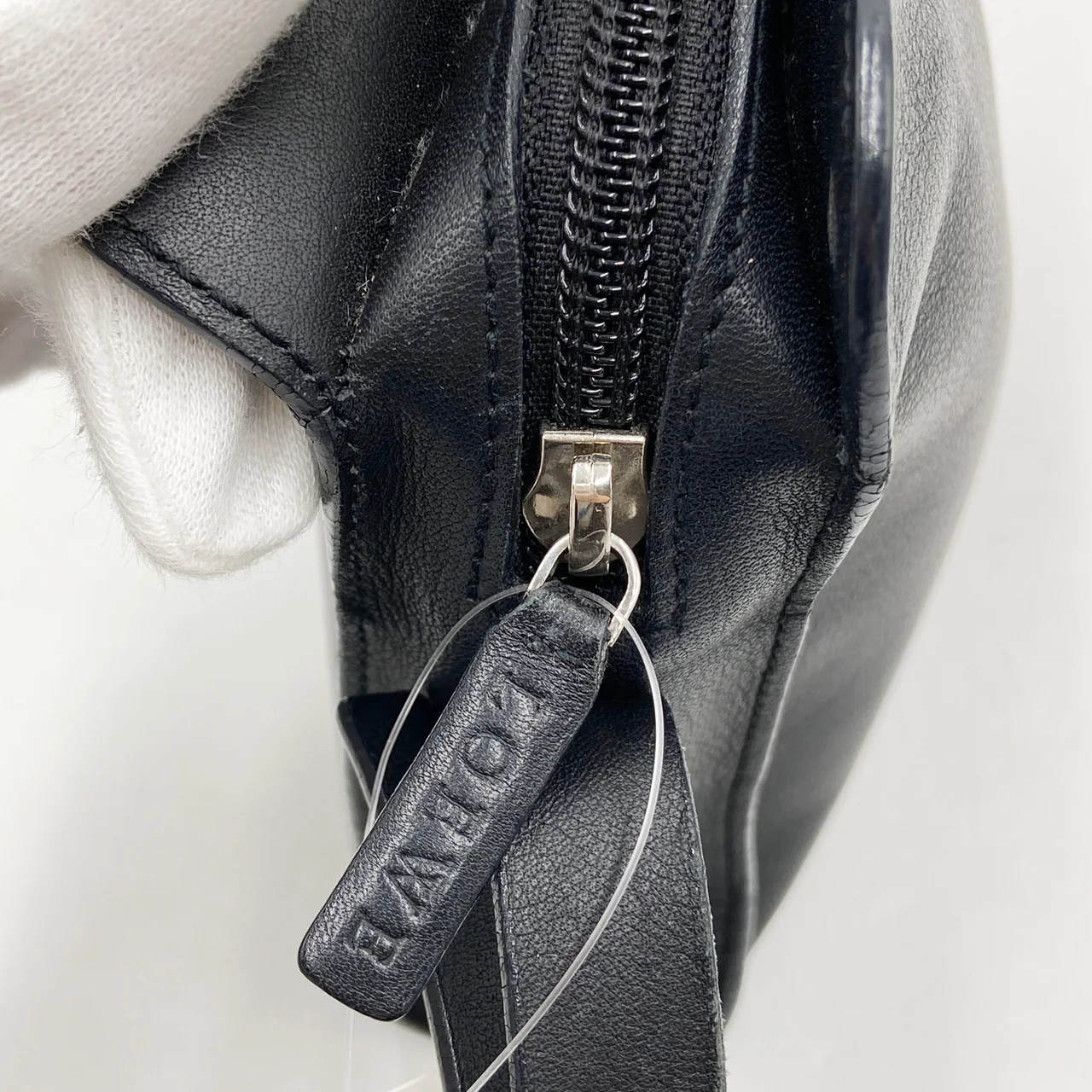 LOEWE SHOULDER BAG (BLACK) view 11