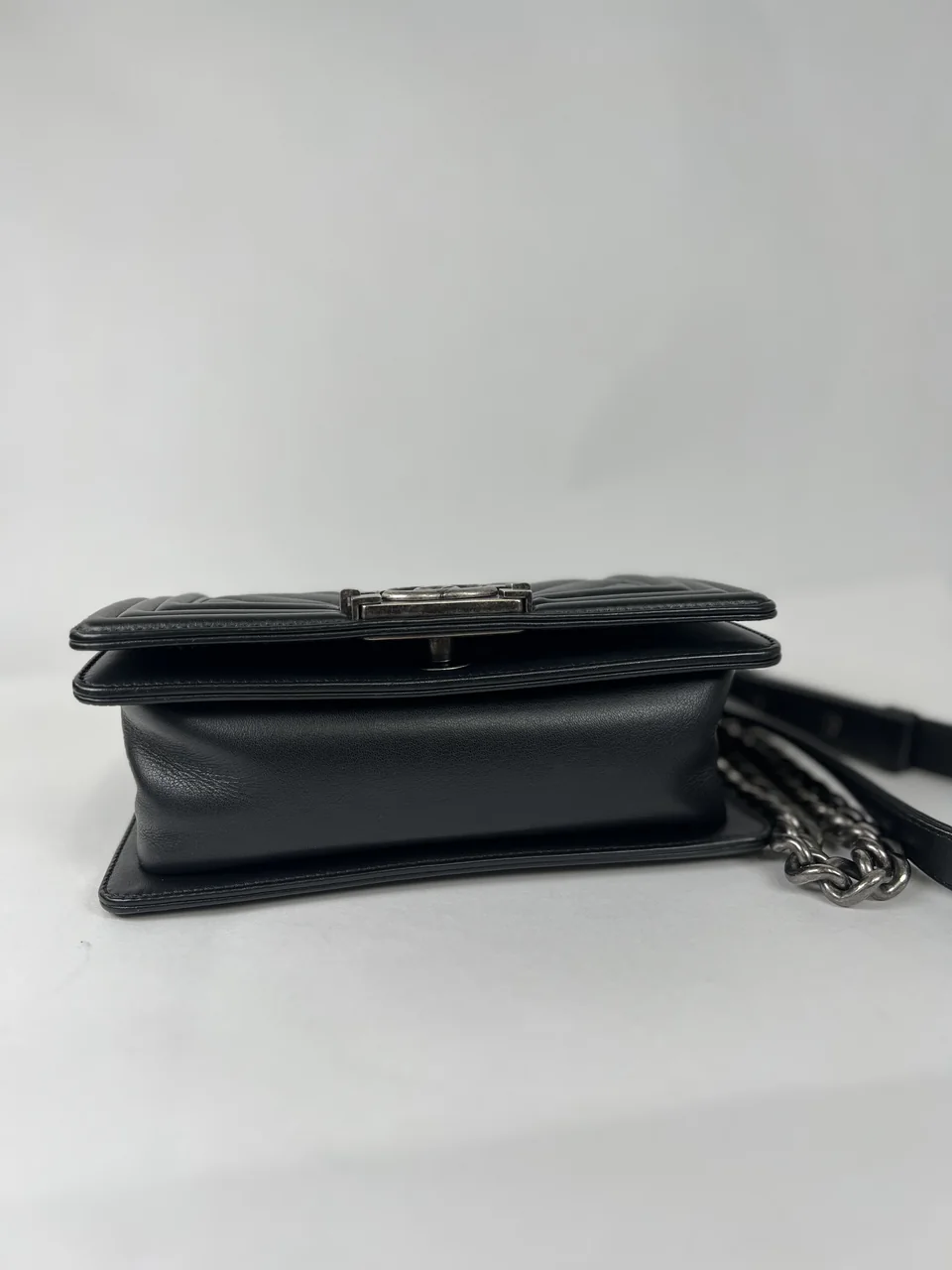 CHANEL LAMB SKIN LE BOY (26 SERIAL CODE) view 4