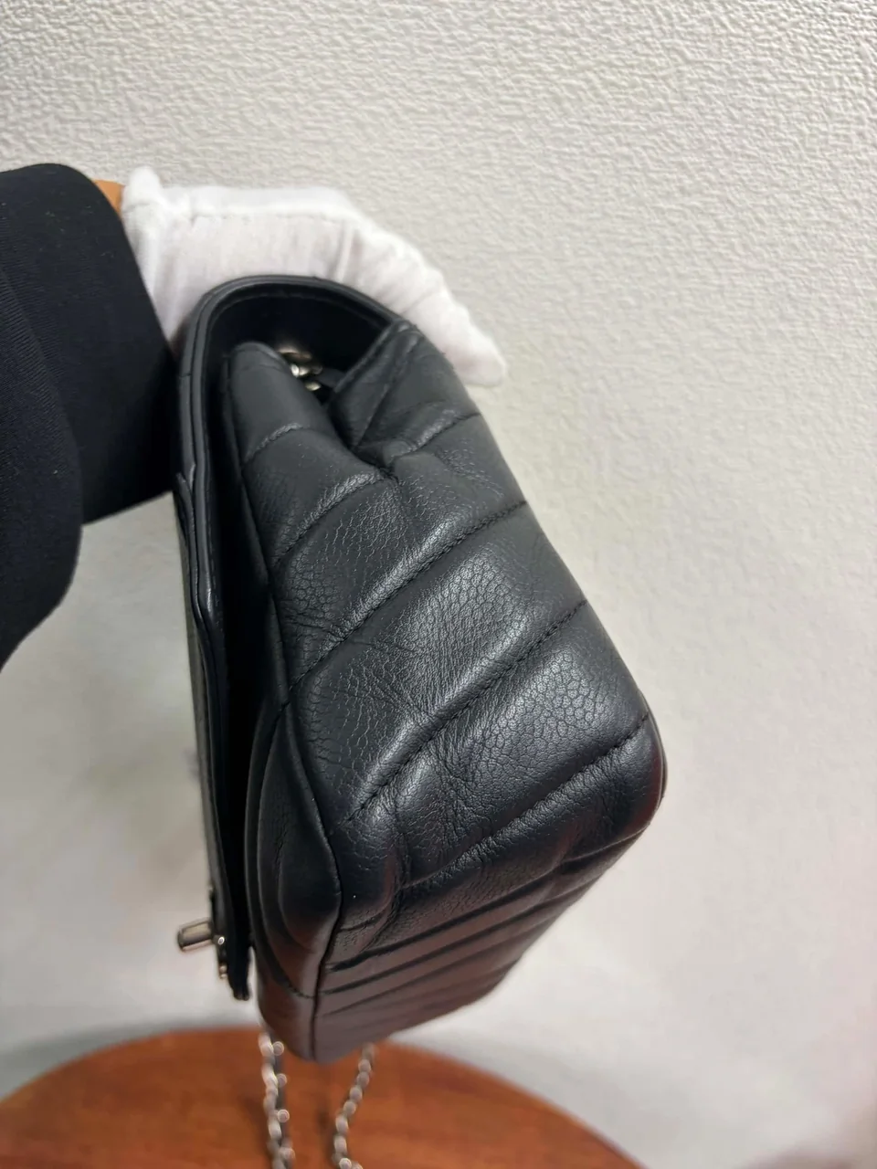 CHANEL CAVIAR CHEVRON SHOULDER BAG view 5