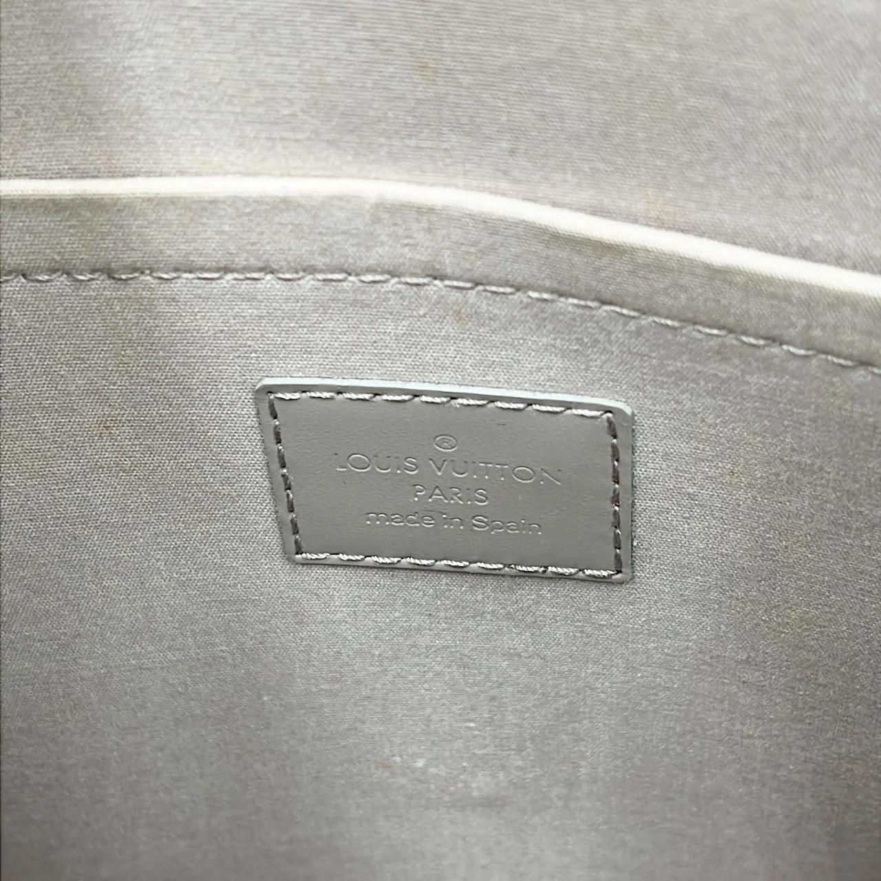LV EPI CROISETTE PM (LILAC) view 4