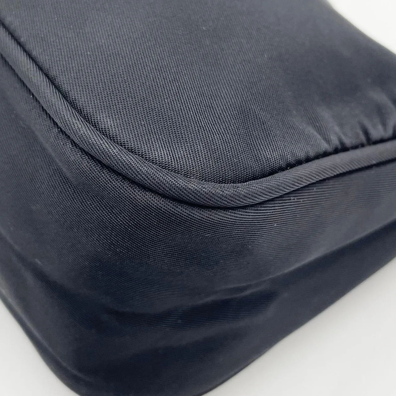 PRADA NYLON ACCESSORY POUCH (BLACK) view 7