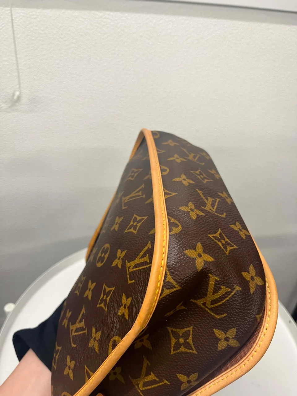 LV MONOGRAM MESSENGER BOSPHORE view 9