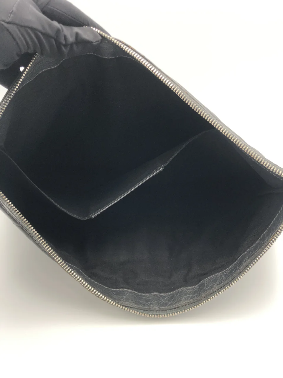 BALENCIAGA CLASSIC CLUTCH (GRAY) view 5