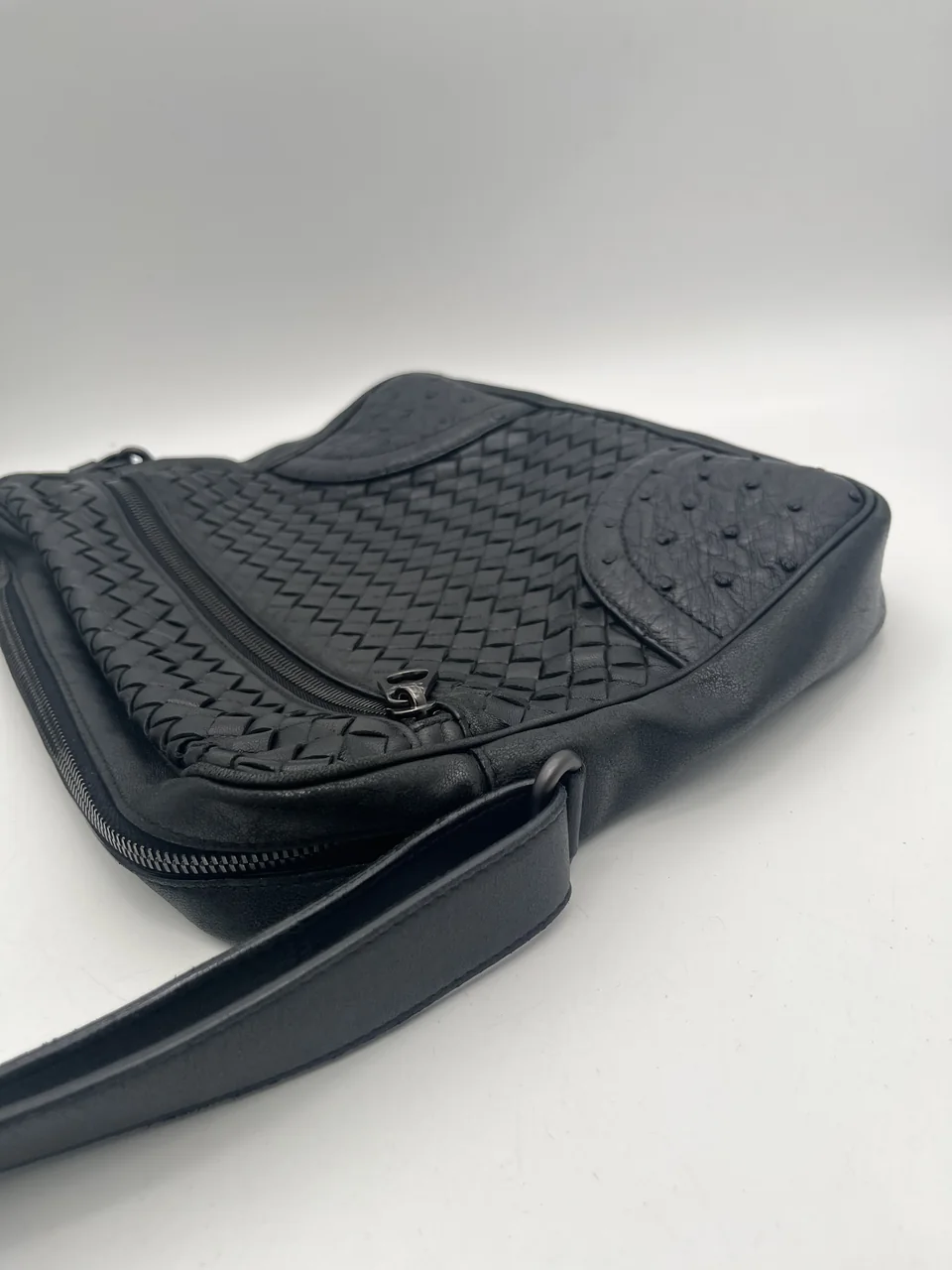BOTTEGA VENETA INTRECCIATO SHOULDER BAG view 4
