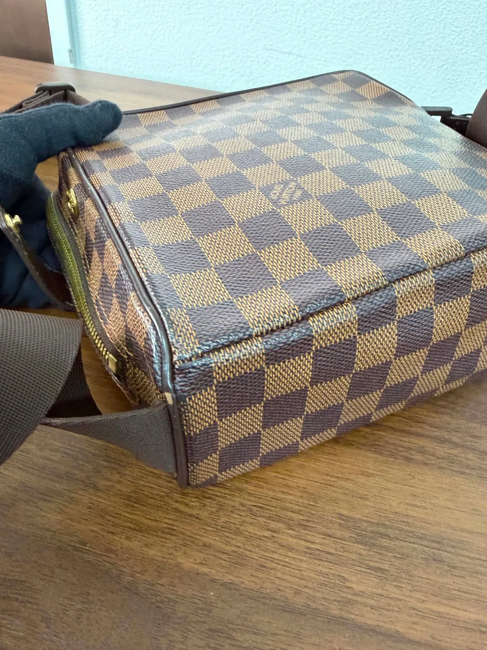 LV SHOULDER BAG view 7