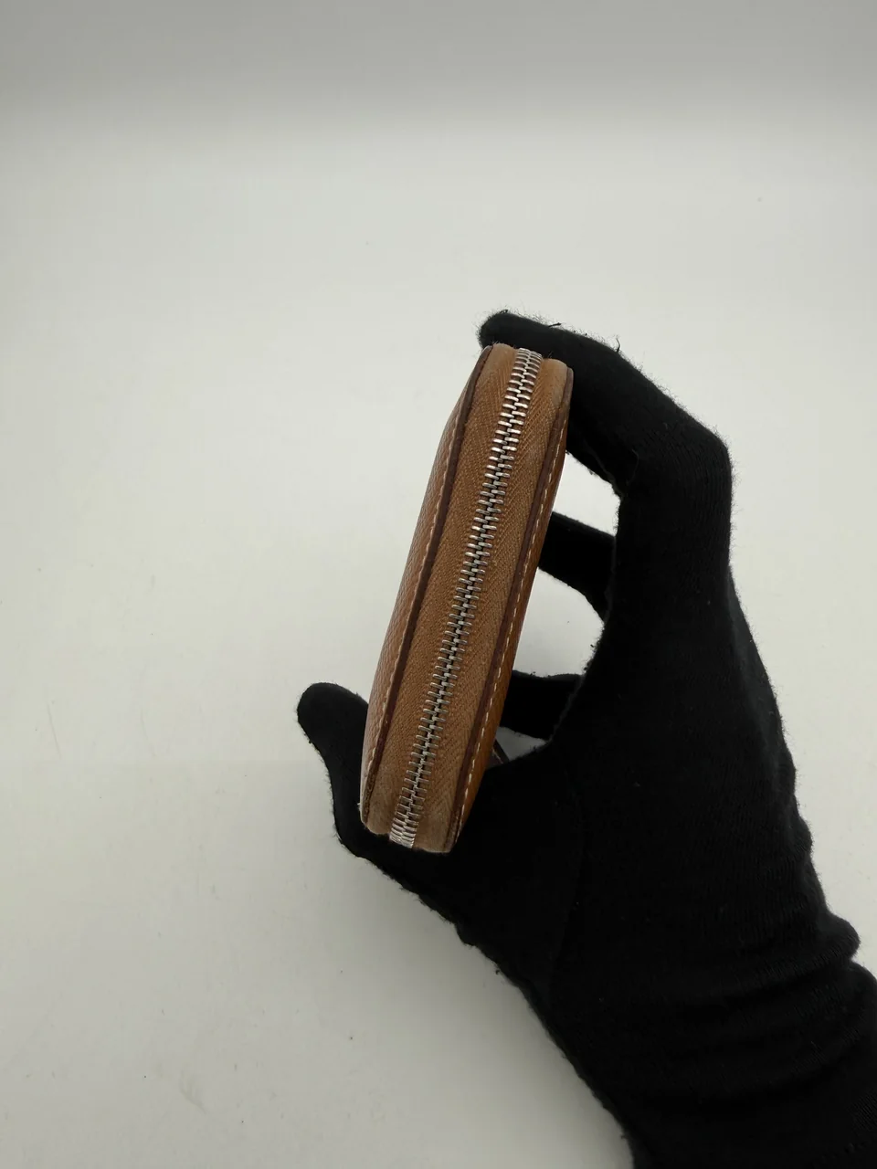 HERMES SILK'IN COMPACT (EPSON, GOLD, B STAMP) hover