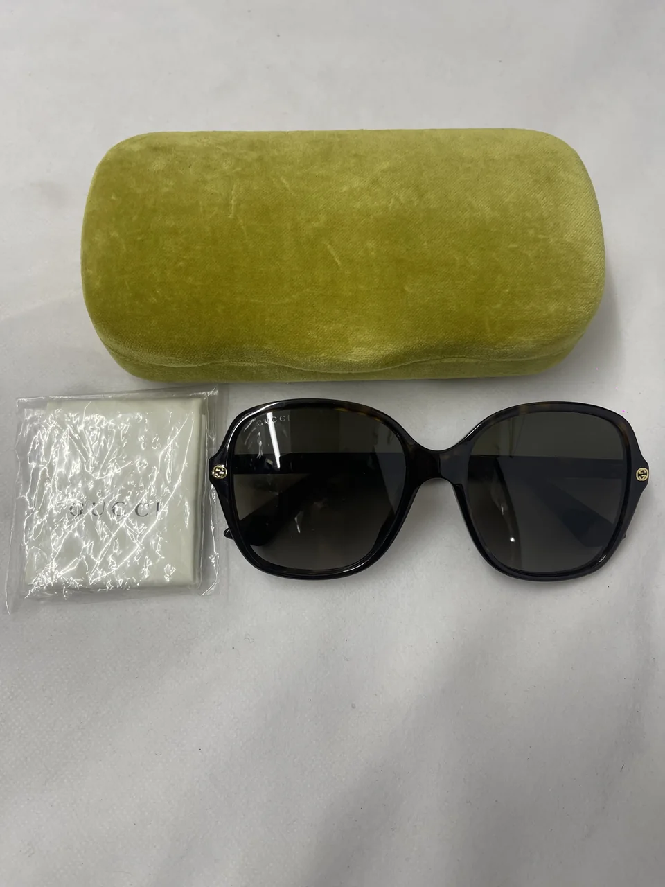GUCCI SUNGLASSES view 3