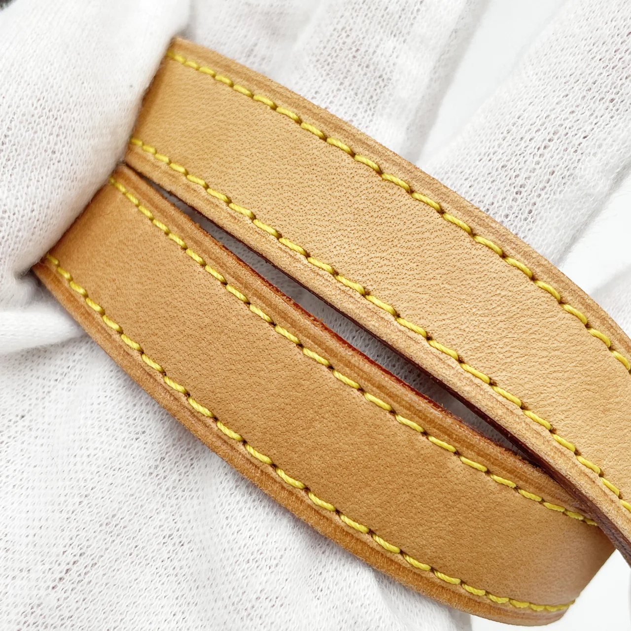 LV MONOGRAM MUSETTE TANGO SHORT view 8