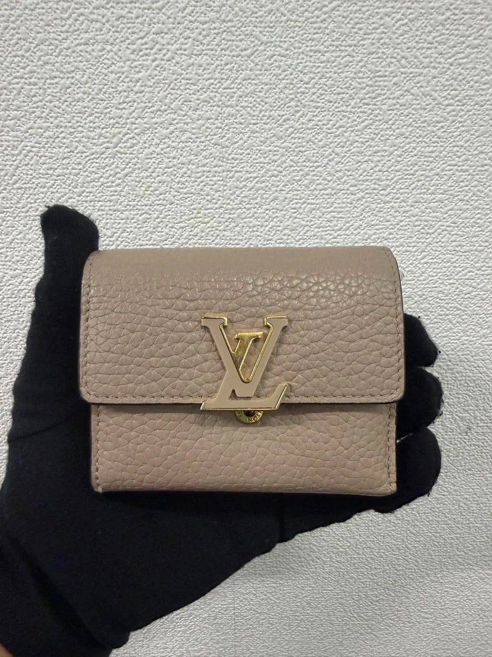LV TAURILLON PORTEFEUILLE CAPUCINE XS view 10