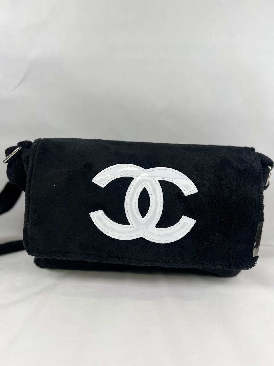 CHANEL SHOULDER BAG