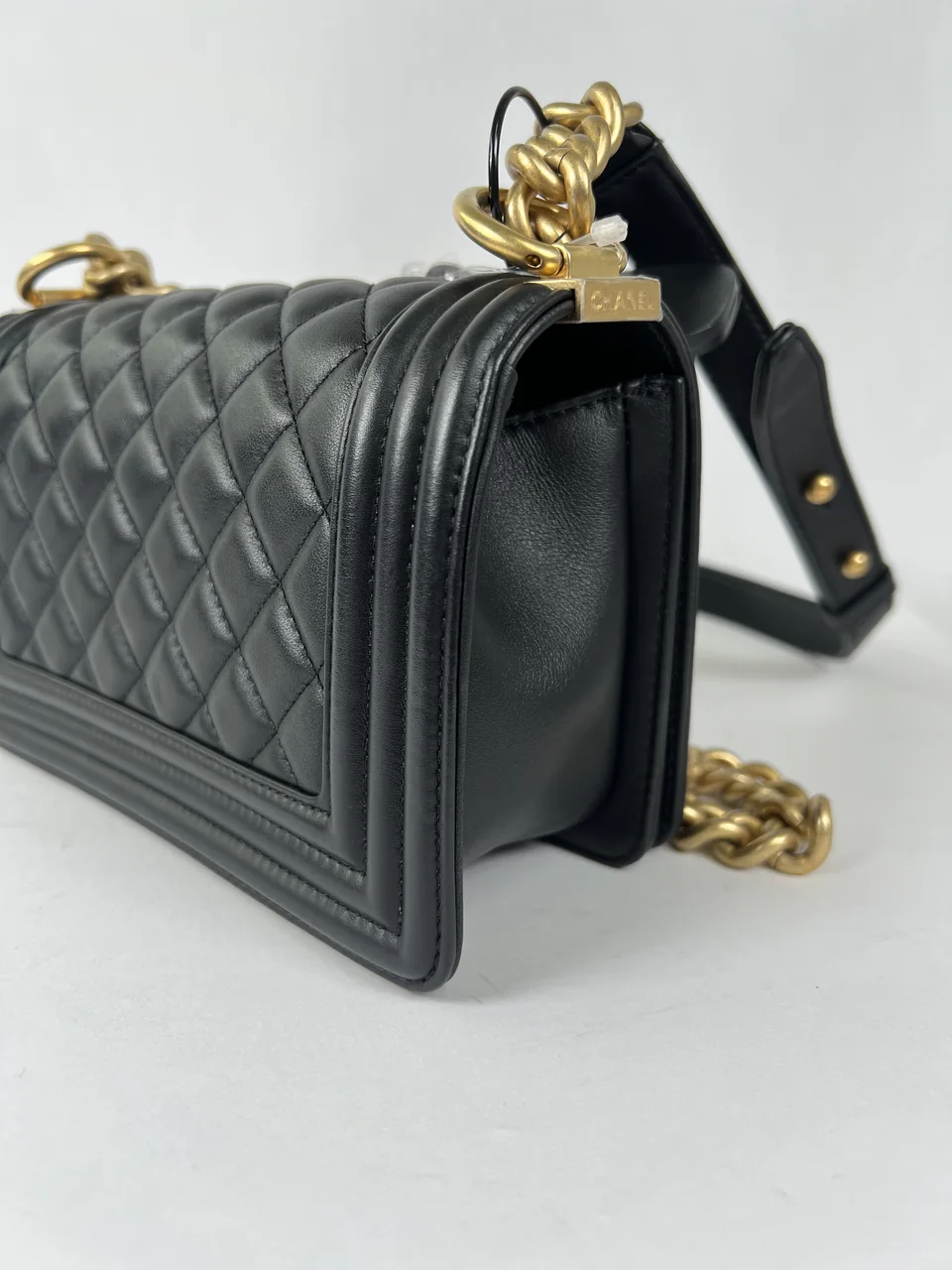 CHANEL LAMB SKIN LE BOY 20 view 8