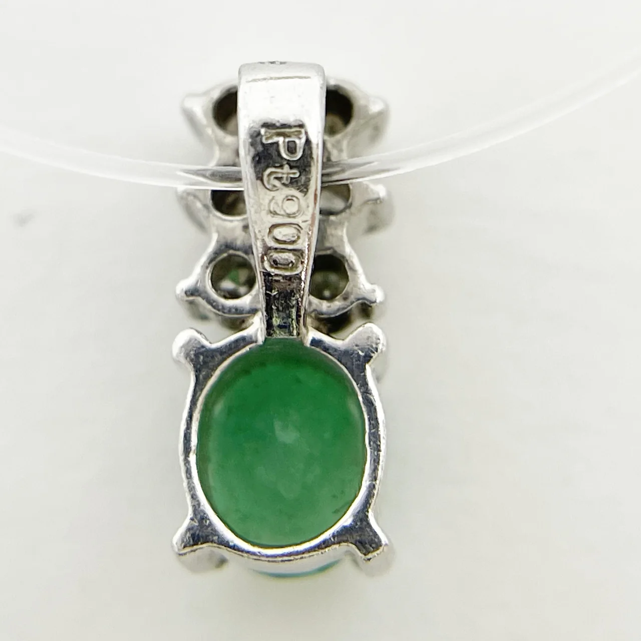 PT900 EMERALDN PENDANT E0.33CT FD0.11CT 1.2G hover