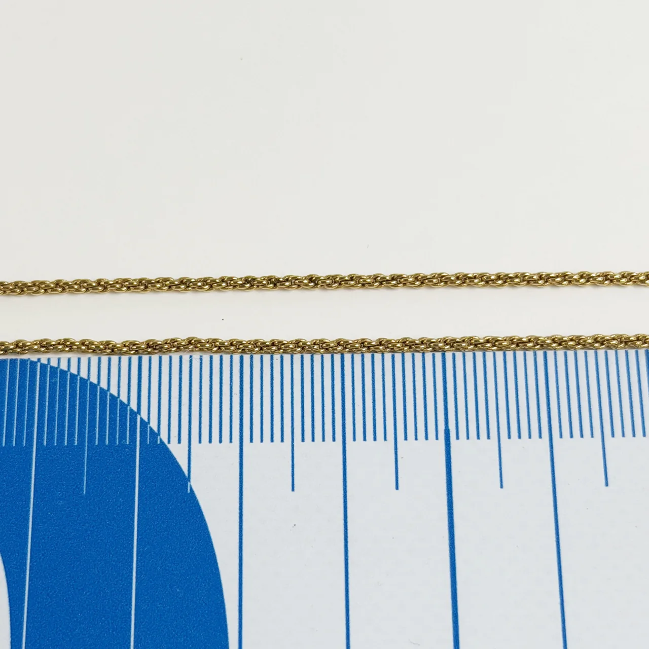 DIOR TWIST CHAIN NECKLACE view 4