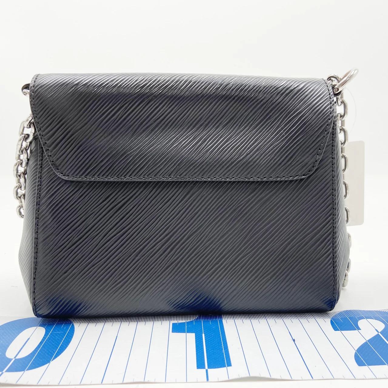 LV EPI TWIST PM (BLACK) hover