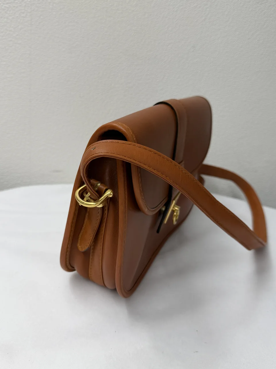CELINE SHOULDER BAG (BROWN) view 4