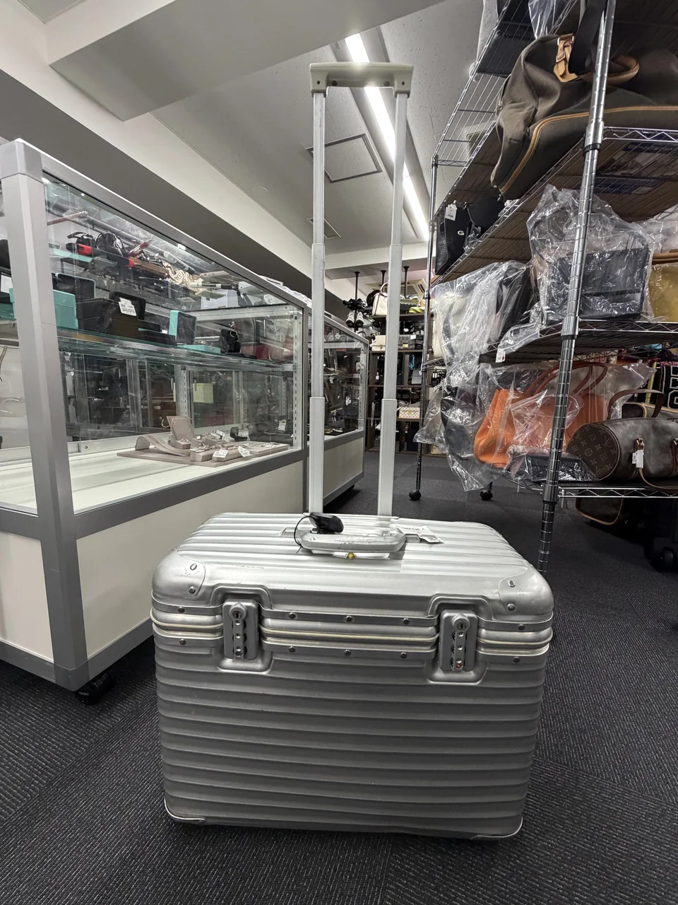 RIMOWA TOPAZ PILOT TROLLEY view 3