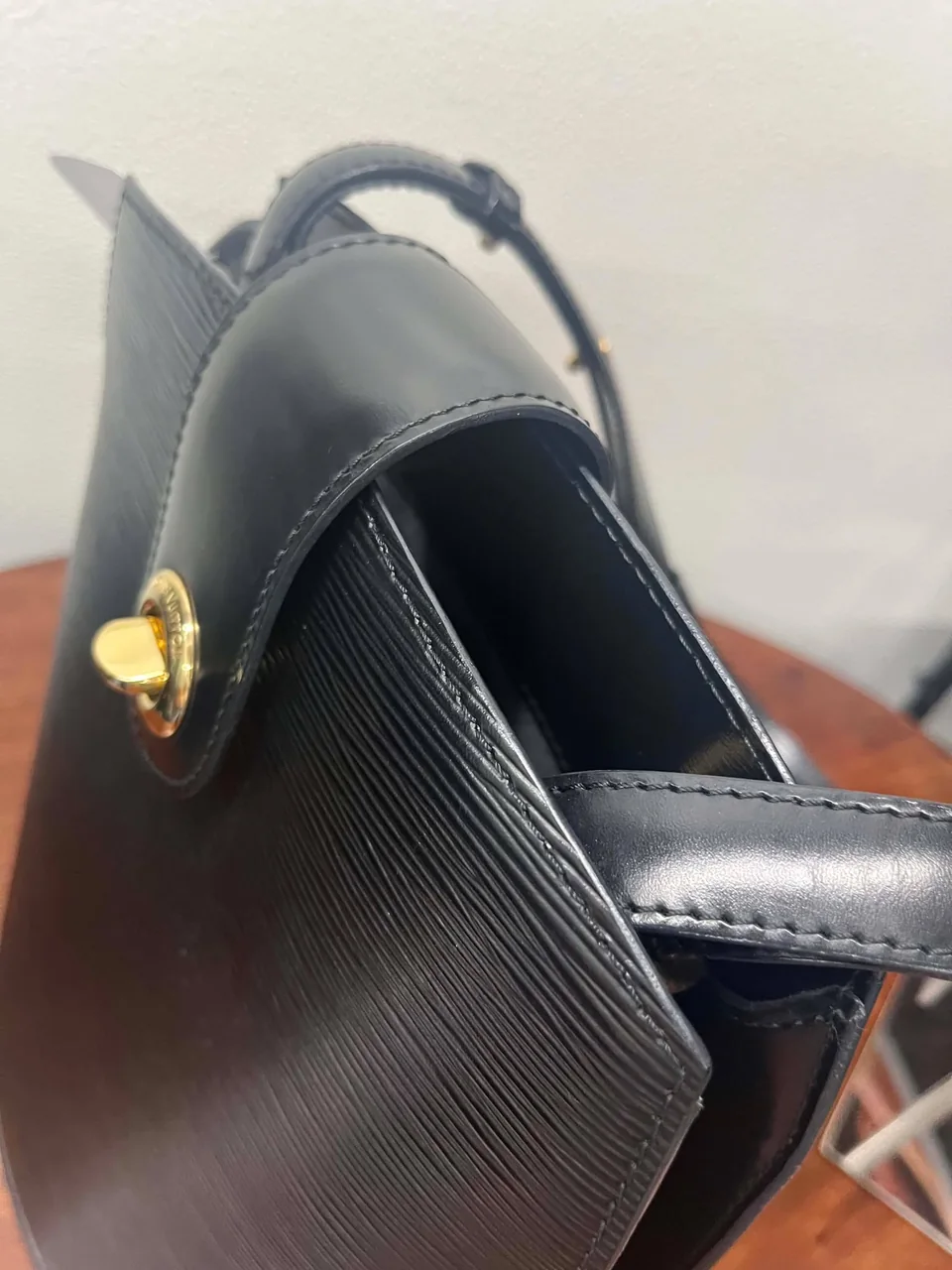 LV EPI CLUNY (BLACK) photo 6