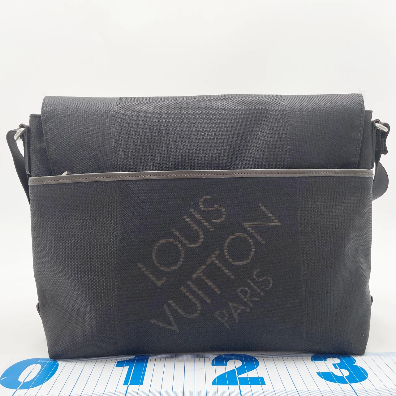LV DAMIER JEANT LOU view 3
