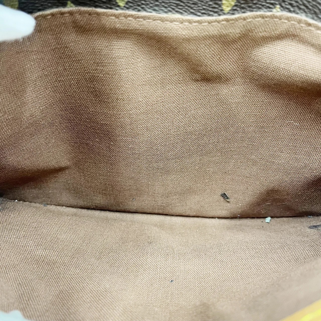 LV MONOGRAM MESSENGER BOSPHORE GM hover