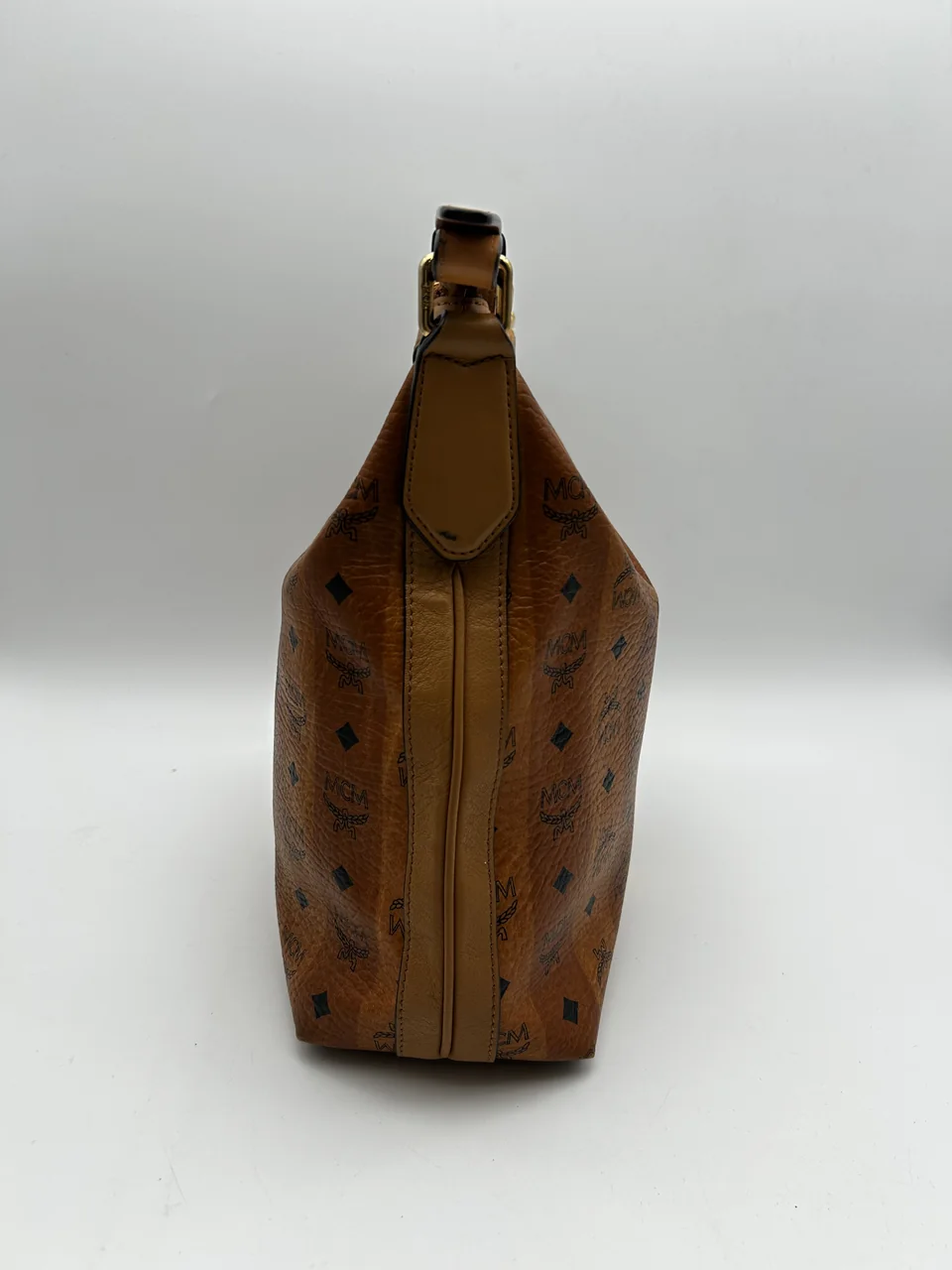 MCM TWO-WAY SHOULDER BAG (CAMEL) view 3