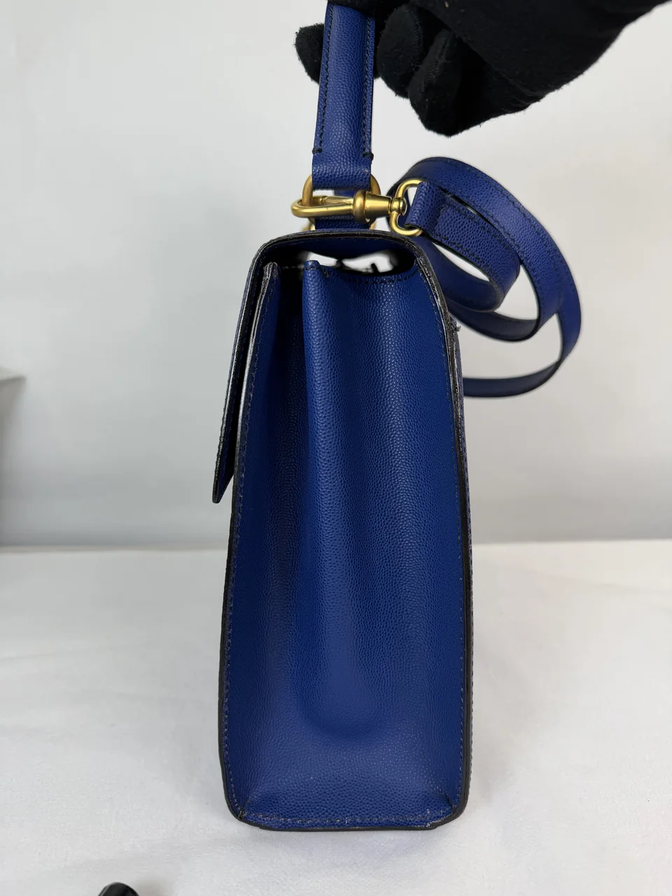 CELINE TRIOMPHE HANDBAG (BLUE) view 3