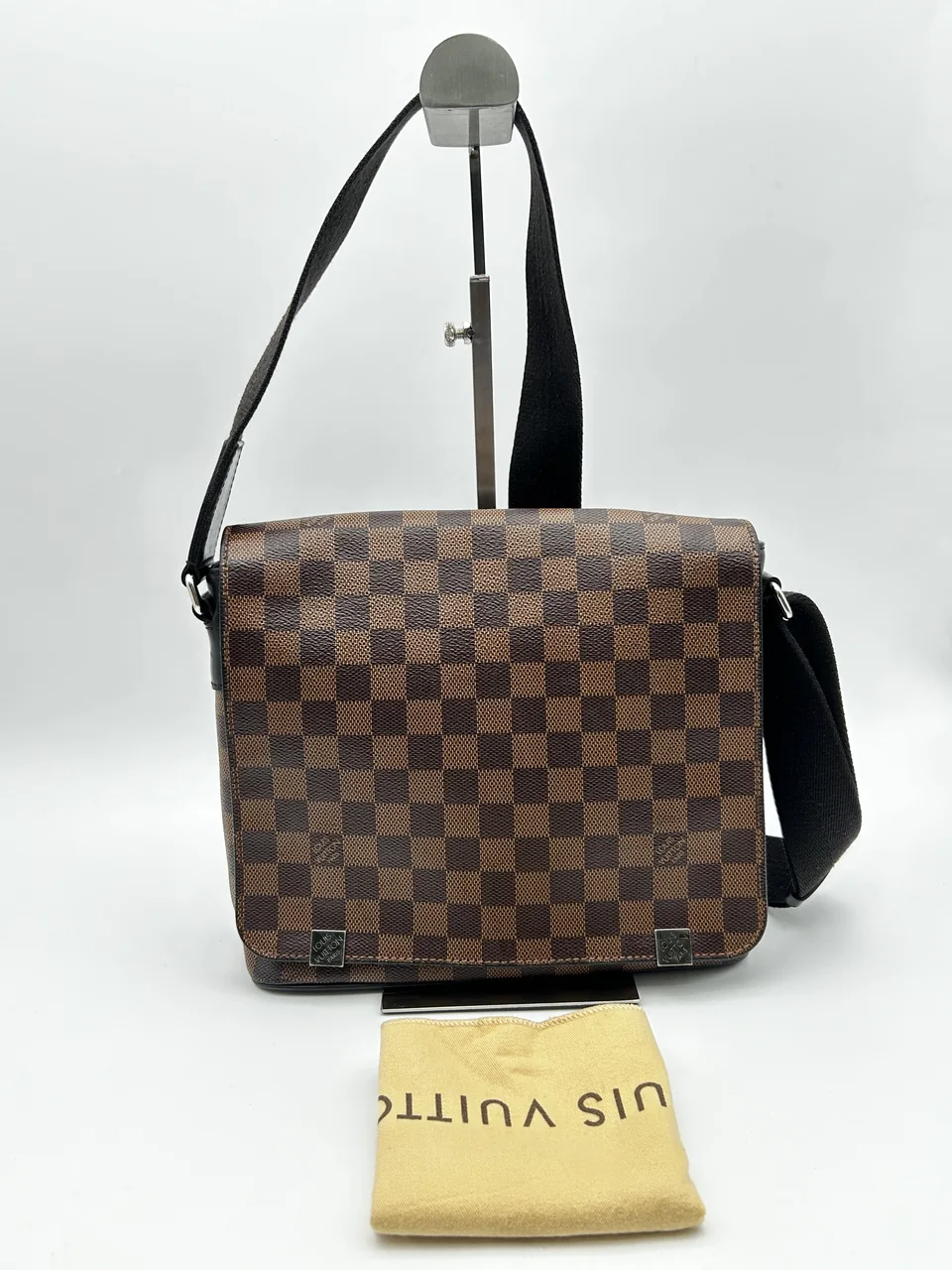 LV DAMIER DISTRICT PM hover