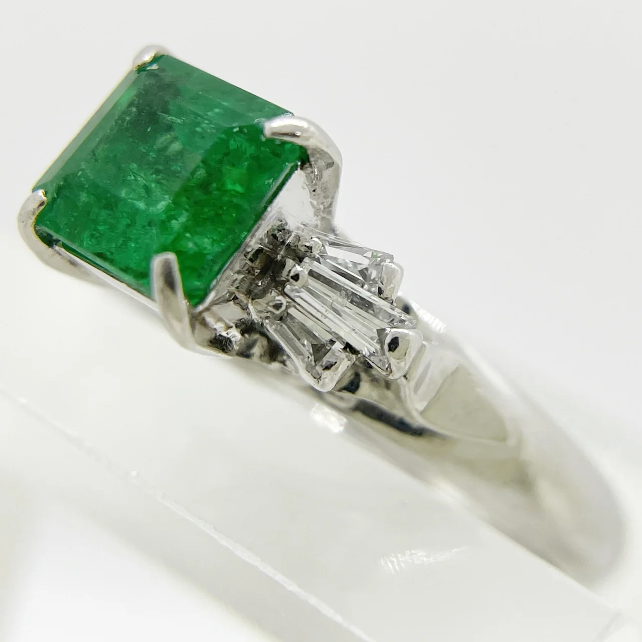 PM850 EMERALD RING E1.04CTS 4.7G view 3