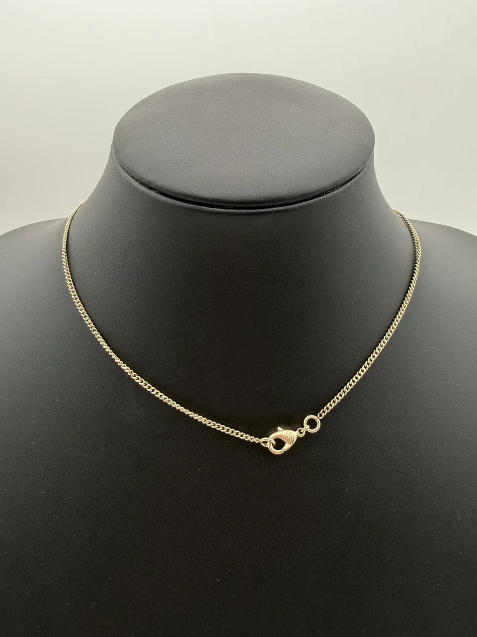CHANEL RIBBON NECKLACE view 5