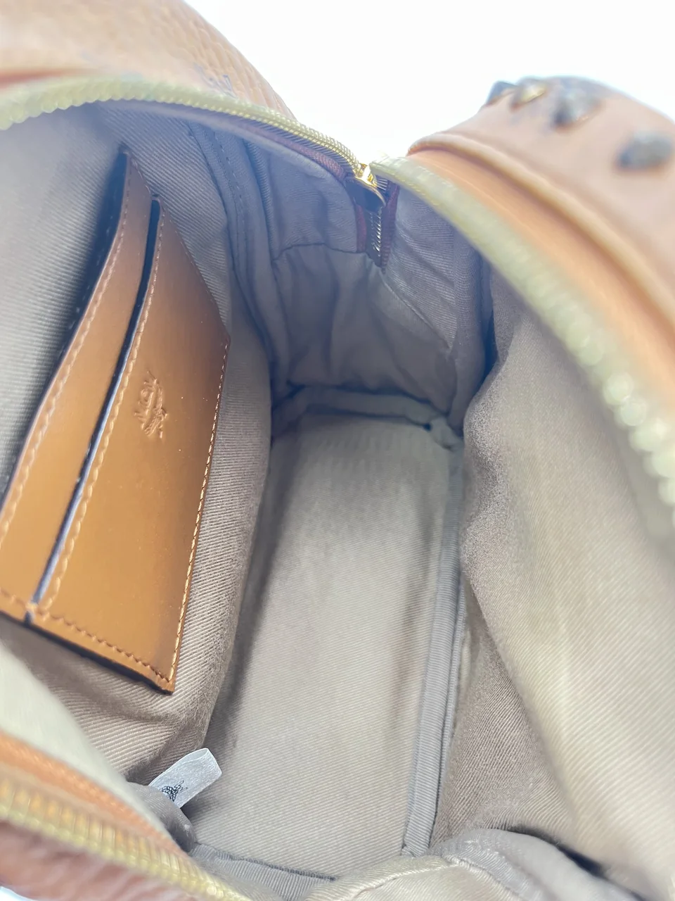 MCM VICETOS MINI BACKPACK (COGNAC) view 6