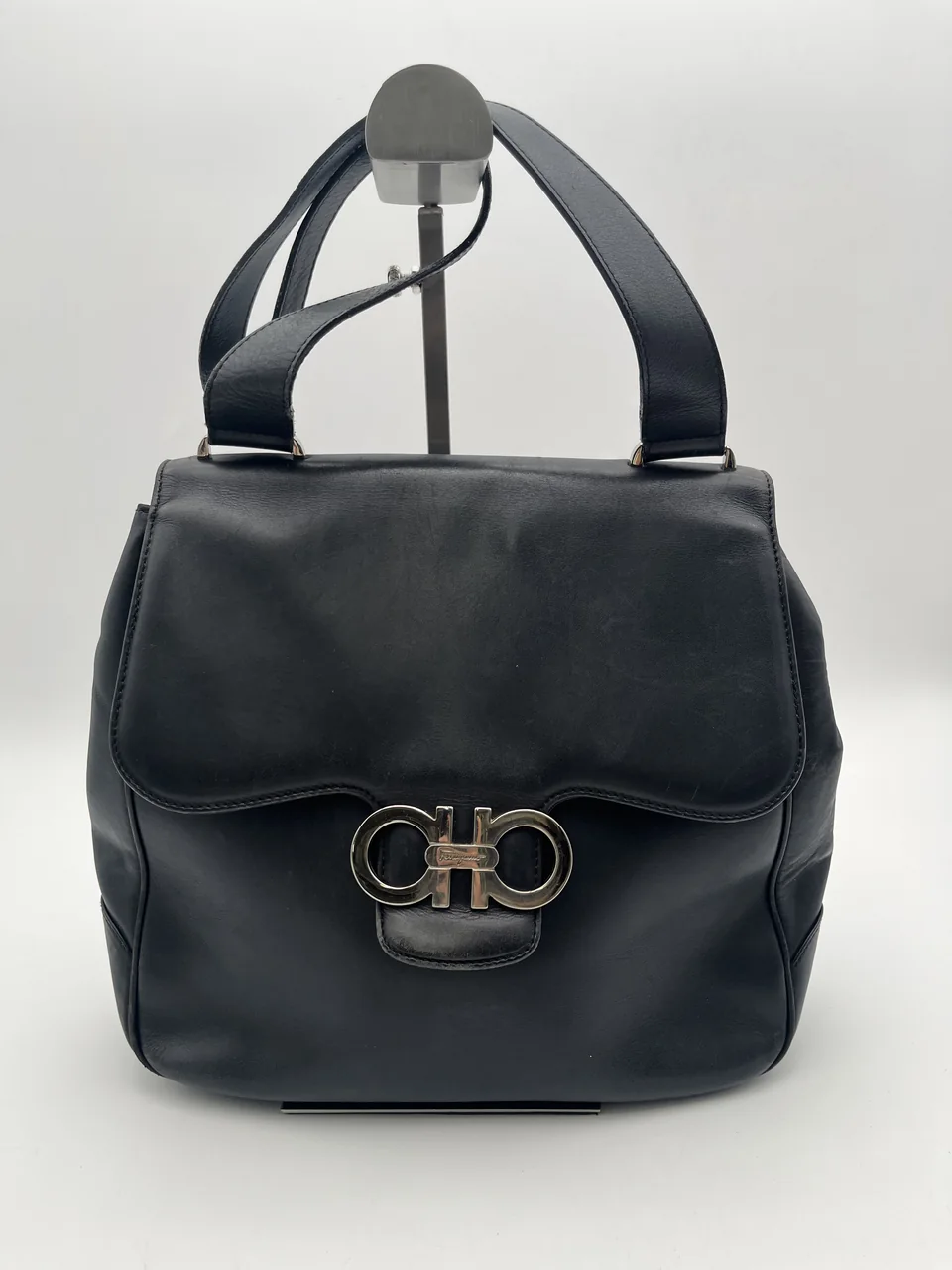 SALVATORE FERRAGAMO DOUBLE GANCINI SHOULDER BAG