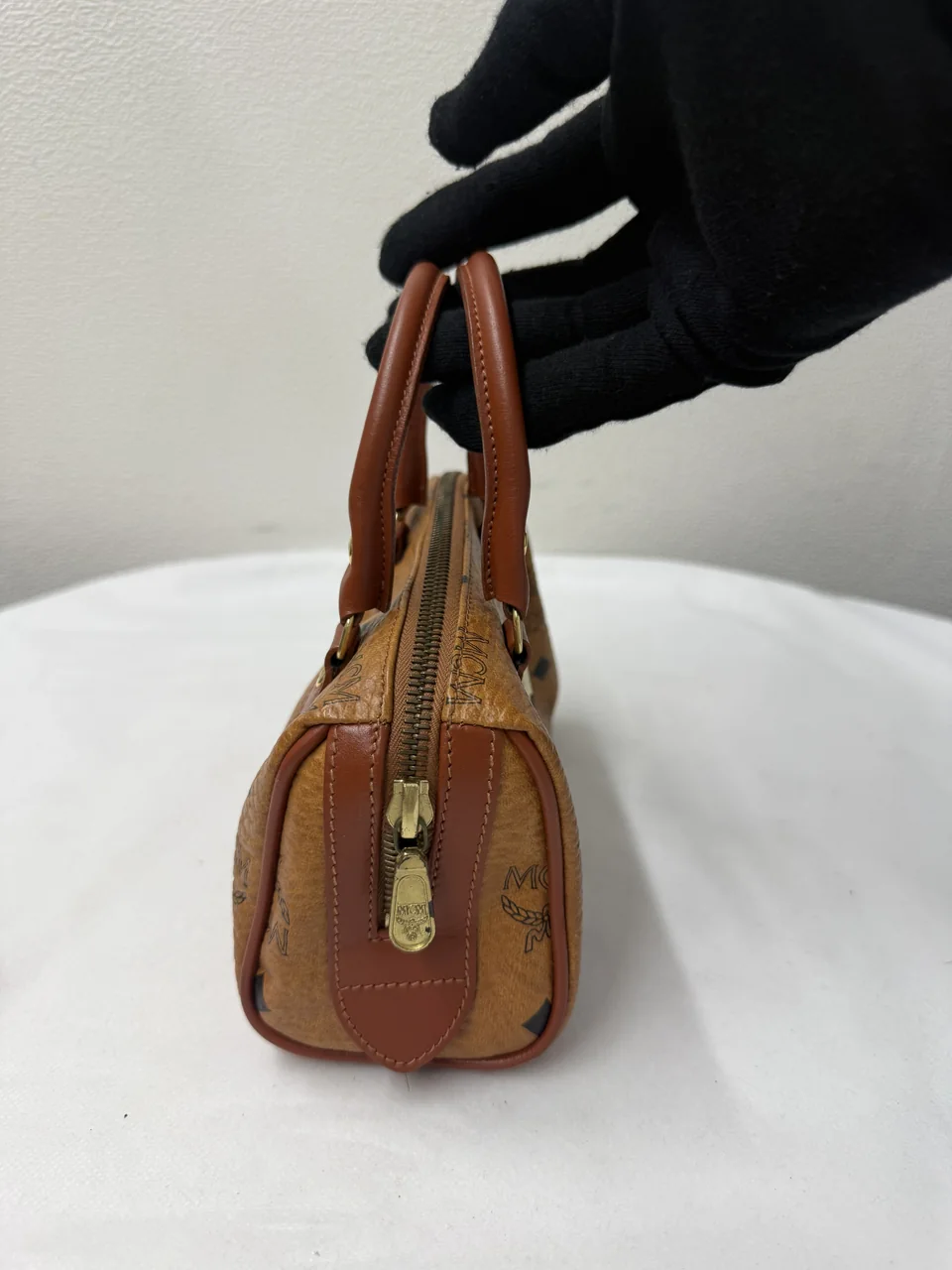 MCM TWO-WAY BAG (CAMEL) view 3