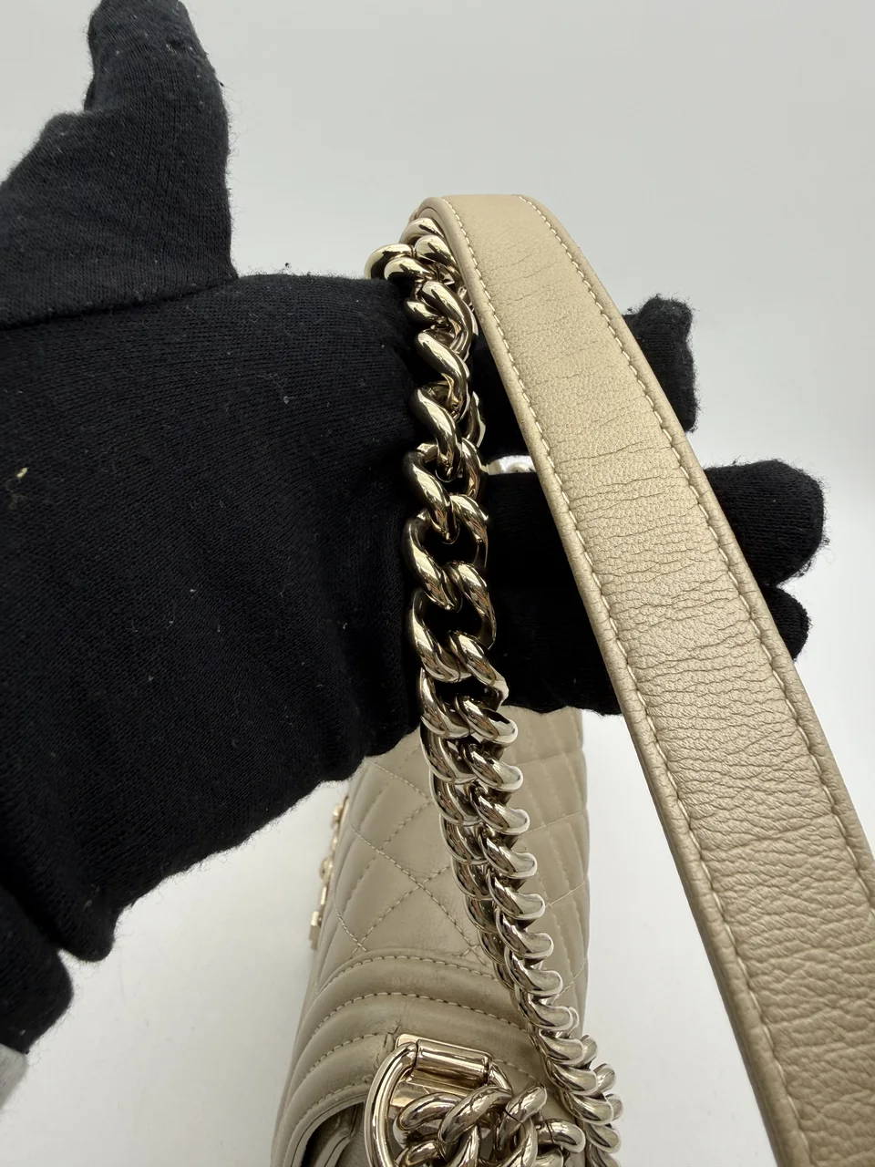 CHANEL LE BOY view 11
