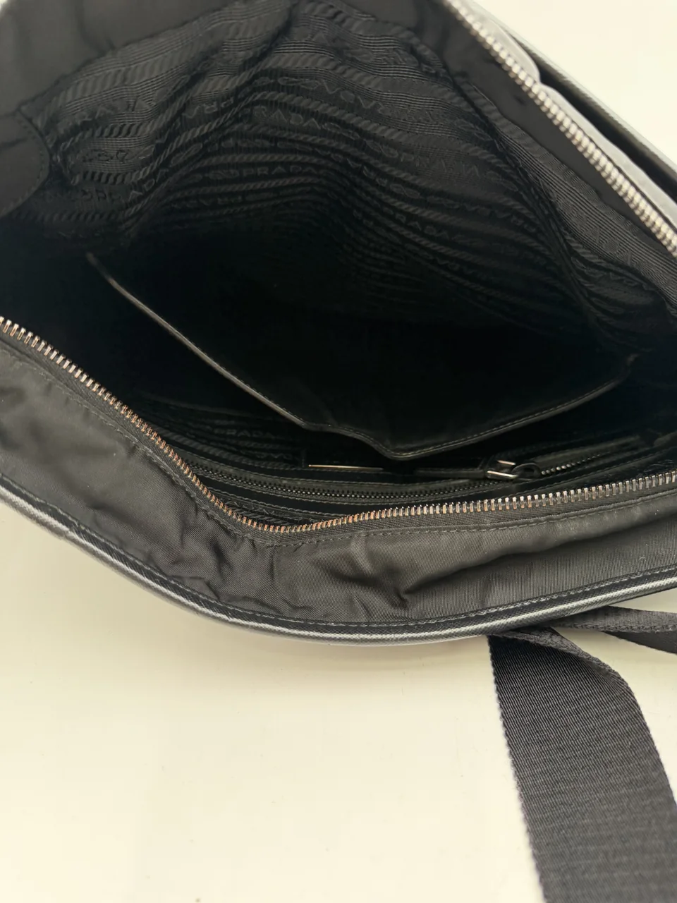 PRADA POCKET SHOULDER BAG (BLACK) view 3