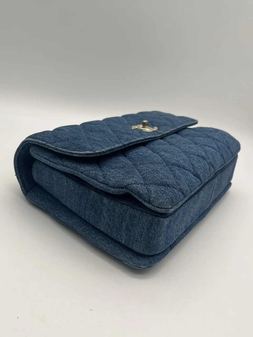 CHANEL DENIM MATELASSE TWO-WAY BAG (24 SERIAL CODE) view 6