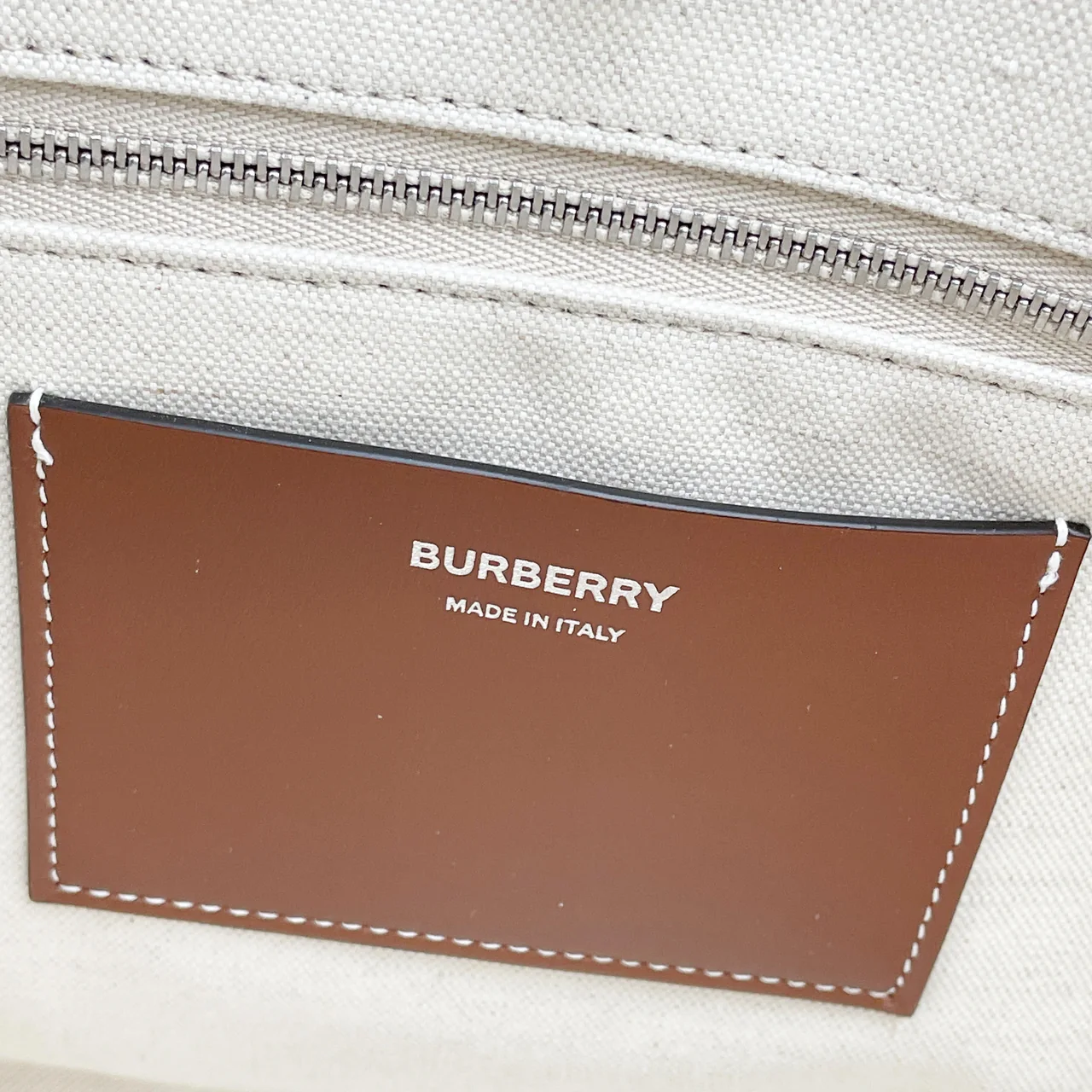BURBERRY CANVAS TOTE BAG (BLACK) view 10