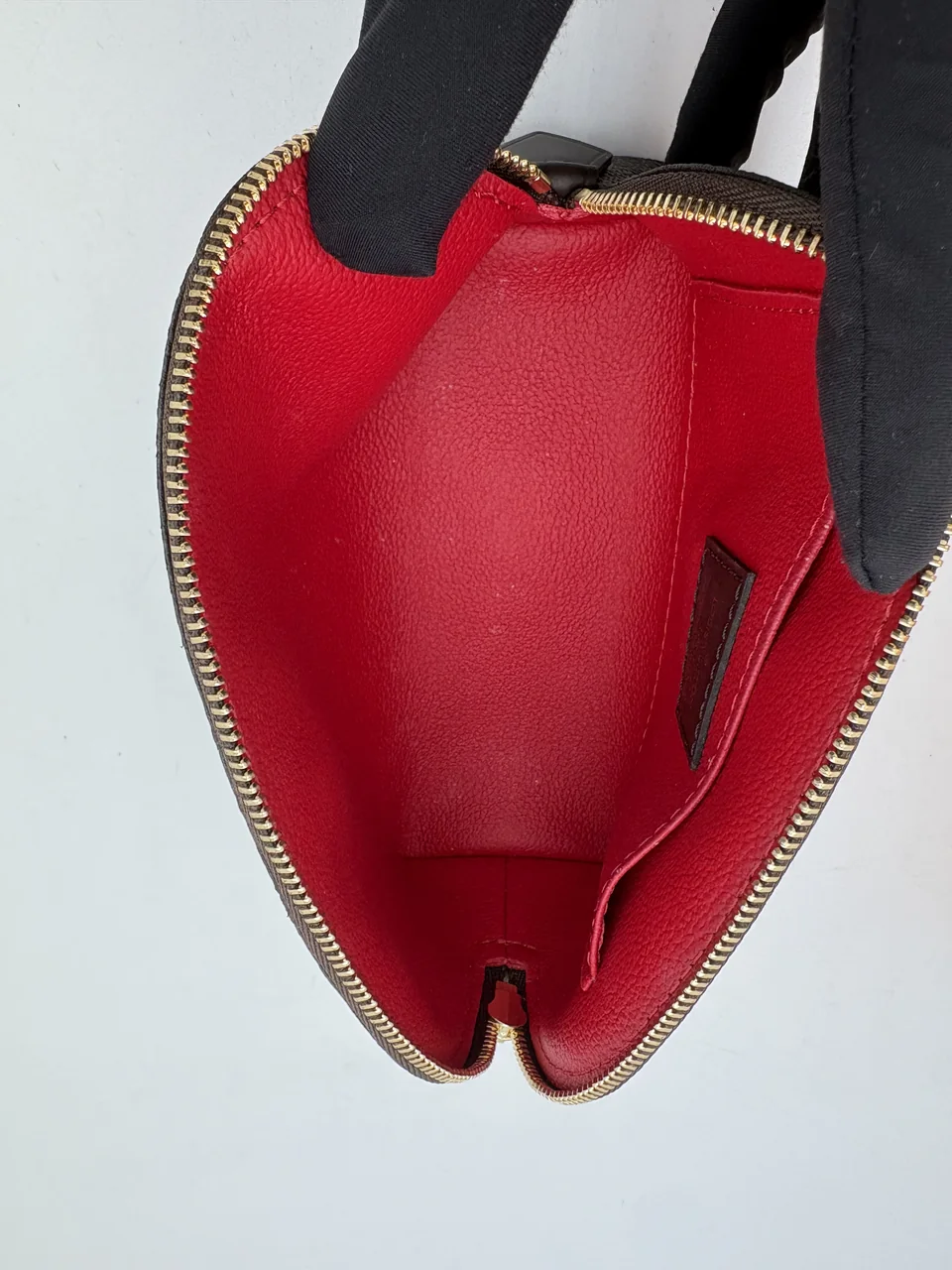 LV DAMIER POCHETTE COSMETIC PM view 10
