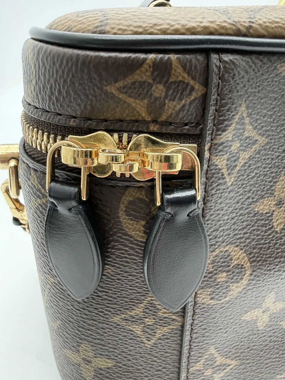 LV MONOGRAM VANITY NV PM (MICROCHIPPED) view 12
