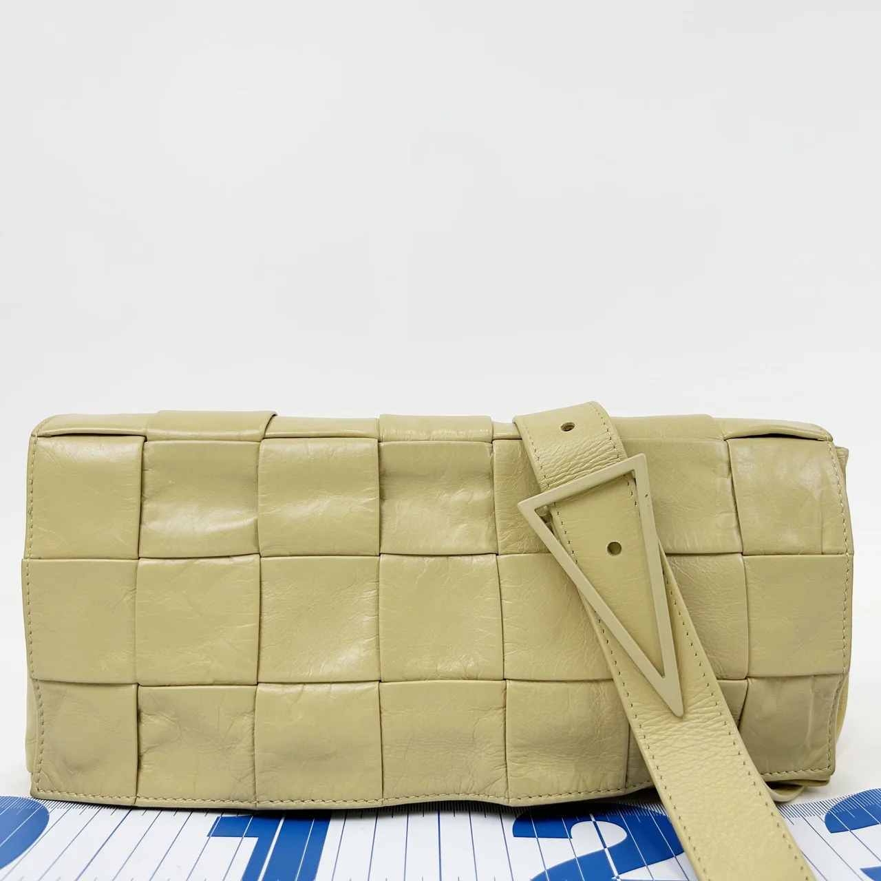 BOTTEGA VENETA MAXI INTRECCIATO CASSETTE CROSSODY