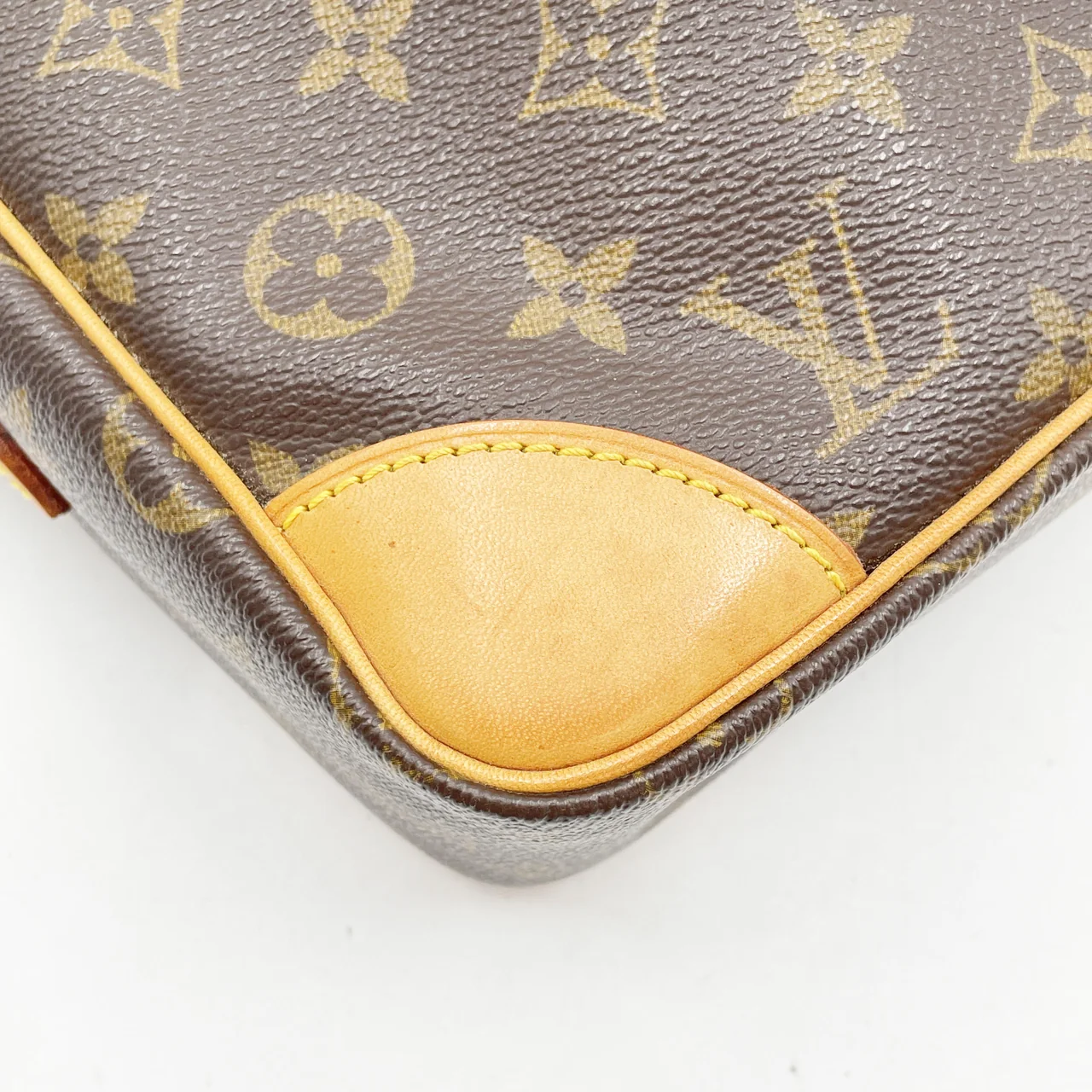 LV MONOGRAM TROCADERO 30 view 8